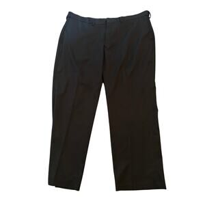 GUC Haggar Men's Black Dress Pants Slacks 100% Polyester No Iron Size 44x30